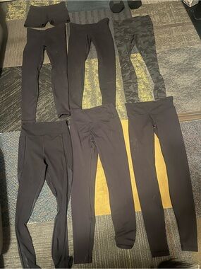 Women’s Lululemon  lot size 8